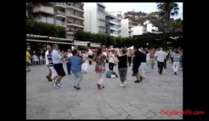 Embedded thumbnail for Sardana - catalan dance / Сардана - национальный танец каталонцев 