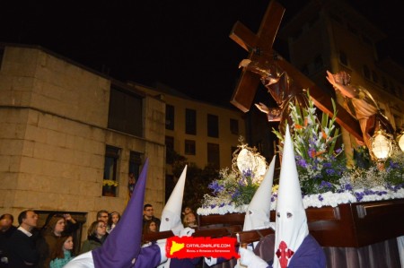 Процессия Святого погребения в Жироне: традиция и братства Страстной недели. Что это за люди в колпакax? Что это за братства? Разбираемся в тайных братствах Жироны. Братство Святого Лика (Confraria de la Santa Faç)