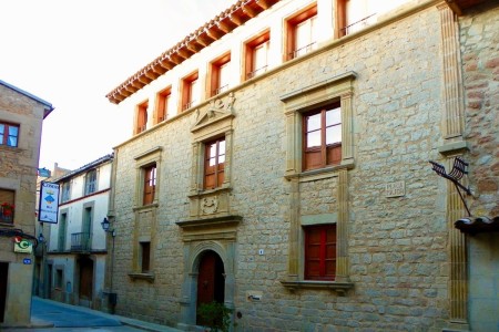 Фестиваль ведьм в Каталонии: магия Fira de les Bruixes в Сант-Фелиу-Сассерра