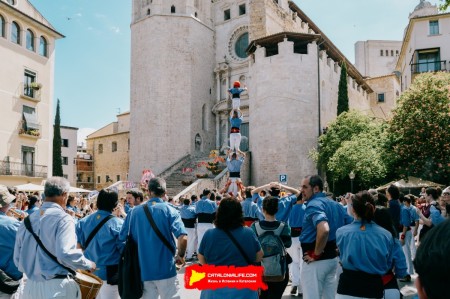 Сант Нарцис (Sant Narcís) — это не просто праздник в честь святого Нарциса, покровителя города Жирона, он — часть души этого города и его жителей.