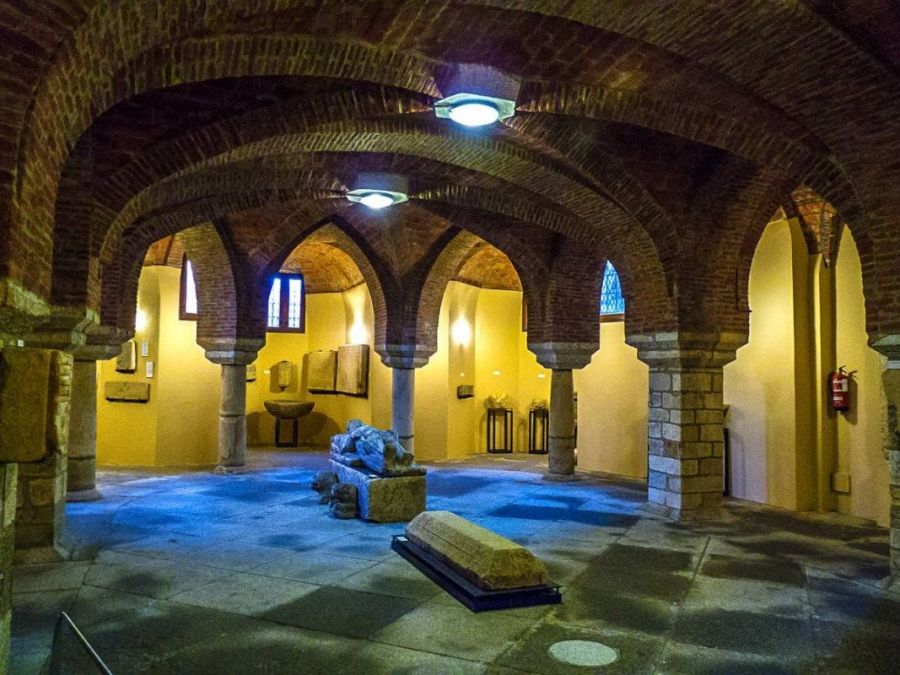 Епископский дворец Асторги / Palacio Episcopal de Astorga . 10 самых красивых дворцов в Испании 