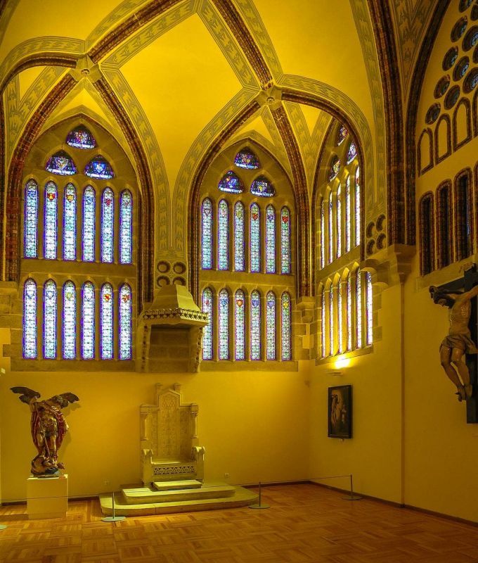 Епископский дворец Асторги / Palacio Episcopal de Astorga . 10 самых красивых дворцов в Испании 