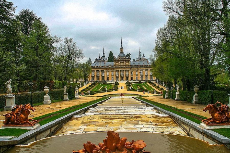 Королевский дворец Ла-Гранха-де-Сан-Ильдефонсо, Сеговия / Palacio Real de La Granja de San Ildefonso . 10 самых красивых дворцов в Испании 