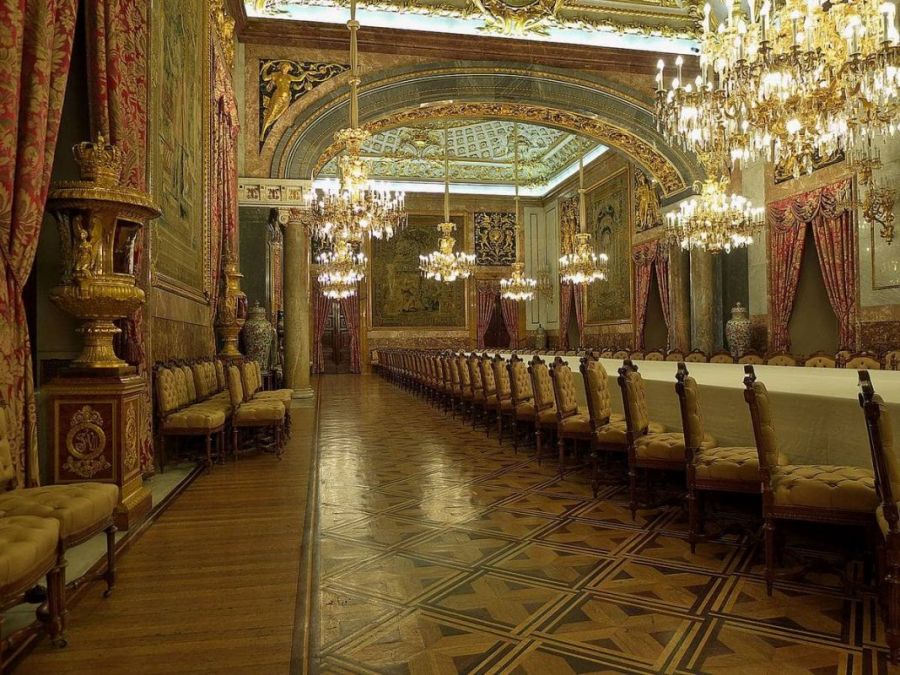 Королевский дворец, Мадрид / Palacio Real . 10 самых красивых дворцов в Испании 
