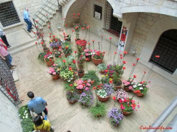 GIRONA Temps de Flors «Время Цветов/Фестиваль Цветов»