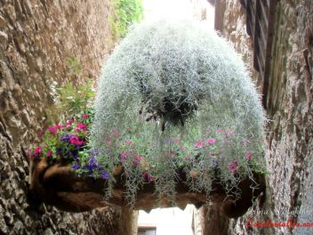 GIRONA Temps de Flors «Время Цветов/Фестиваль Цветов»