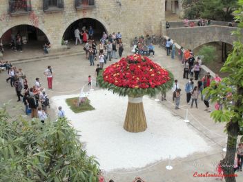 GIRONA Temps de Flors «Время Цветов/Фестиваль Цветов»