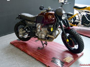 Unusual motorcycles in Unusual Places - Parking 64 / Необычные мотоциклы в необычных местах - Паркинг 64