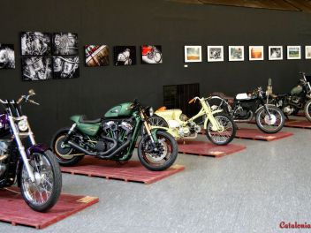 Unusual motorcycles in Unusual Places - Parking 64 / Необычные мотоциклы в необычных местах - Паркинг 64