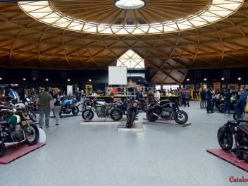 Unusual motorcycles in Unusual Places - Parking 64 / Необычные мотоциклы в необычных местах - Паркинг 64