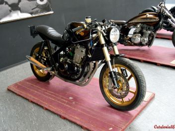 Unusual motorcycles in Unusual Places - Parking 64 / Необычные мотоциклы в необычных местах - Паркинг 64