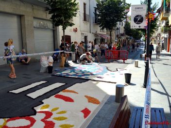 Ковры из цветов в Бланесе,Estores de Flors de Raval en Blanes, CATIFES DE FLORS NATURALS a Blanes 