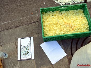 Ковры из цветов в Бланесе,Estores de Flors de Raval en Blanes, CATIFES DE FLORS NATURALS a Blanes 