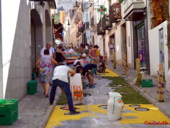 Ковры из цветов в Бланесе,Estores de Flors de Raval en Blanes, CATIFES DE FLORS NATURALS a Blanes 