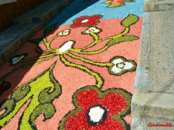 Ковры из цветов в Бланесе,Estores de Flors de Raval en Blanes, CATIFES DE FLORS NATURALS a Blanes 