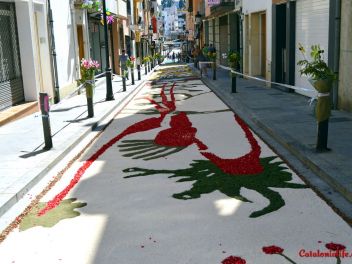 Ковры из цветов в Бланесе,Estores de Flors de Raval en Blanes, CATIFES DE FLORS NATURALS a Blanes 