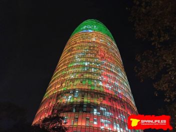 Фотоотчет: Фестиваль света в Барселоне 2021 / LLUM Bcn 2021