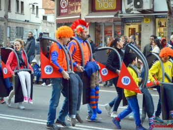 Фотоотчет с праздничного карнавала в Барселоне на улице Сантс (Sants) от 25.02.2017 (Гран-Руа-де-Карнавал де Сантс)