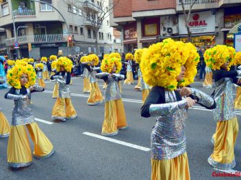 Фотоотчет с праздничного карнавала в Барселоне на улице Сантс (Sants) от 25.02.2017 (Гран-Руа-де-Карнавал де Сантс)