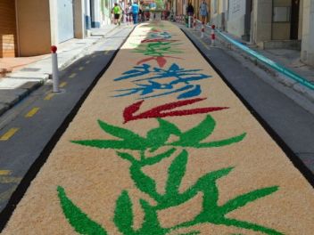 «Ковры из цветов» в Бланесе 2016 г. (Estores de Flors de Raval. Blanes 2016/Catifes de Corpus Blanes 2016)