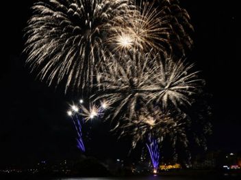 Фотоотчет со второго дня 47-го Международного конкурса фейерверков на Коста Брава - Пиротехника Tomàs, Валенсия, Испания /  Fotos de la segunda jornada de la 47ª Competencia Internacional de Fuegos Artificiales de la Costa Brava - Pirotecnia Tomàs, Valencia, España