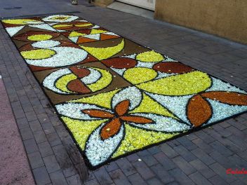 Фотоотчёт: Ковры из натуральных цветов в городе Арбусиес, 2021 / Catifes de flors naturals a Arbúcies, 2021 (Alfombras de flores naturales en Arbúcies, 2022)