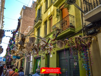 Фотоотчёт: Улица Ллибертат (carrer Llibertat) Рапа Нуй (Rapa Nui) - Феста Майор де Грасиа 2023 (Festa Major de Gràcia 2023)