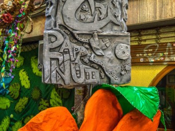 Фотоотчёт: Улица Ллибертат (carrer Llibertat) Рапа Нуй (Rapa Nui) - Феста Майор де Грасиа 2023 (Festa Major de Gràcia 2023)