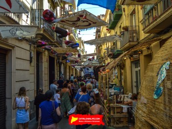 Фотоотчёт: Улица Ллибертат (carrer Llibertat) Рапа Нуй (Rapa Nui) - Феста Майор де Грасиа 2023 (Festa Major de Gràcia 2023)
