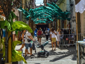 Фотоотчёт: Улица Сьюдад Реаль (carrer Ciudad Real) Оазис Мира (Oasi de Pau) - Феста Майор де Грасиа 2023 (Festa Major de Gràcia 2023)