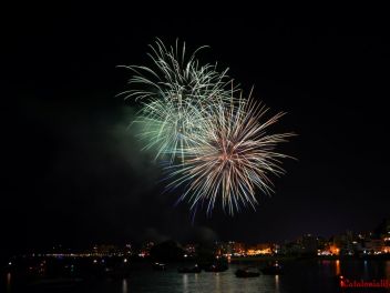 46-ой Международный конкурс фейерверков на Коста Брава, 2016 - Пиротехника FIREWORKS LIETO S.R.L, провинция Неаполь, Италия / 46e Concurs Internacional de Focs D'artifici de la Costa Brava, 2016 - Pirotecnia FIREWORKS LIETO S.R.L, Provincia de Nápoles, Italia 