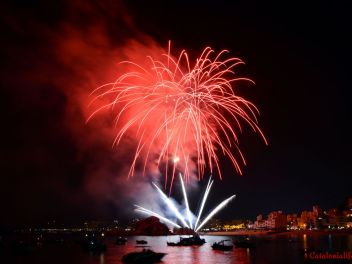 46-ой Международный конкурс фейерверков на Коста Брава, 2016 - Пиротехника FIREWORKS LIETO S.R.L, провинция Неаполь, Италия / 46e Concurs Internacional de Focs D'artifici de la Costa Brava, 2016 - Pirotecnia FIREWORKS LIETO S.R.L, Provincia de Nápoles, Italia 