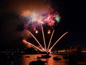 46-ой Международный конкурс фейерверков на Коста Брава, 2016 - Пиротехника FIREWORKS LIETO S.R.L, провинция Неаполь, Италия / 46e Concurs Internacional de Focs D'artifici de la Costa Brava, 2016 - Pirotecnia FIREWORKS LIETO S.R.L, Provincia de Nápoles, Italia 