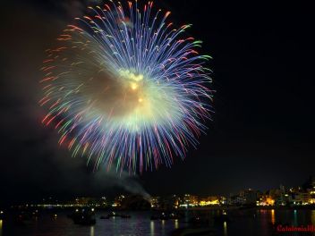 46-ой Международный конкурс фейерверков на Коста Брава, 2016 - Пиротехника FIREWORKS LIETO S.R.L, провинция Неаполь, Италия / 46e Concurs Internacional de Focs D'artifici de la Costa Brava, 2016 - Pirotecnia FIREWORKS LIETO S.R.L, Provincia de Nápoles, Italia 