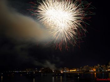 46-ой Международный конкурс фейерверков на Коста Брава, 2016 - Пиротехника FIREWORKS LIETO S.R.L, провинция Неаполь, Италия / 46e Concurs Internacional de Focs D'artifici de la Costa Brava, 2016 - Pirotecnia FIREWORKS LIETO S.R.L, Provincia de Nápoles, Italia 