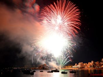 46-ой Международный конкурс фейерверков на Коста Брава, 2016 - Пиротехника FIREWORKS LIETO S.R.L, провинция Неаполь, Италия / 46e Concurs Internacional de Focs D'artifici de la Costa Brava, 2016 - Pirotecnia FIREWORKS LIETO S.R.L, Provincia de Nápoles, Italia 