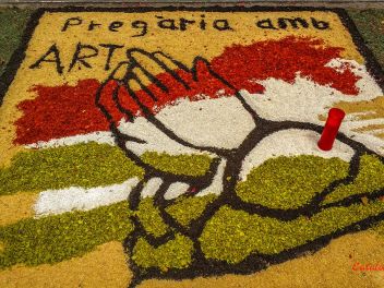 Фотоотчет: Ковры из цветов в Бланесе (Catifes de Flors de Corpus a Blanes / Las alfombras de flores del Corpus en Blanes), 2021