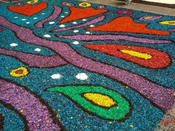 Фотоотчет: Ковры из цветов в Бланесе (Catifes de Flors de Corpus a Blanes / Las alfombras de flores del Corpus en Blanes), 2021