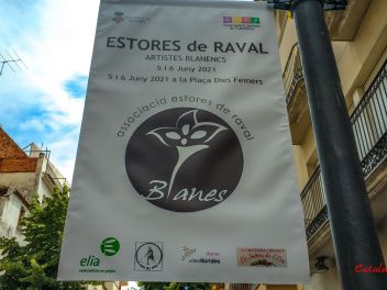 Фотоотчет: Ковры из цветов в Бланесе (Catifes de Flors de Corpus a Blanes / Las alfombras de flores del Corpus en Blanes), 2021