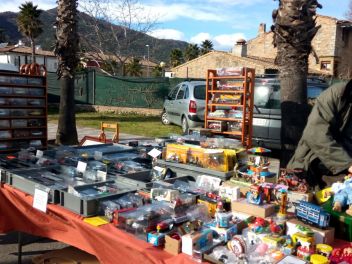 Праздник в честь Сан Антонио в Англесе (Anglès) 2017: ярмарка антиквариата