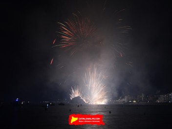 Фотоотчет: 50-ой Международный конкурс фейерверков на Коста Брава, Бланес 2022 - 1-ый день - Pirotècnia Caballer FX Global Foc de Valencia
