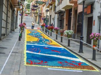 Ковры из цветов в Бланесе, 2018 (Les Catifes de Flors del Corpus a Blanes, 2018)
