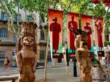 Пласа Ровира и Триас (Plaça Rovira i Trias) — «Хале Ровира» (Hale Rovira) — Феста Майор де Грасиа 2025 (Festa Major de Gràcia 2025)