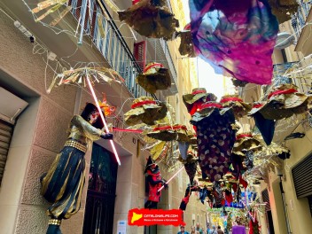 Улица Хесус (Carrer de Jesús) — «Култура Популяр» (Cooltura Popular) - Феста Майор де Грасиа 2025 (Festa Major de Gràcia 2025)