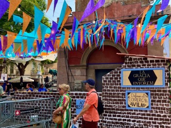Пласа де ла Вила (Plaça de la Vila) — «Грасия, которую мы помним» (La Gràcia que anyorem) — Феста Майор де Грасиа 2025 (Festa Major de Gràcia 2025)