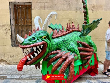 Улица Прогрес (Carrer del Progrés) — «ПрогреФок» (Progrefoc) — Феста Майор де Грасиа 2025 (Festa Major de Gràcia 2025)