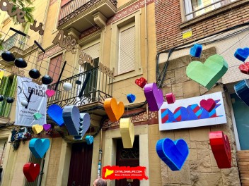 Улица Хоан Бланкес де Байш де Тот (Carrer de Joan Blanques de Baix de Tot) — «Битлз JBdbDt» (The Beatles JBdbDt) — Феста Майор де Грасиа 2025 (Festa Major de Gràcia 2025)