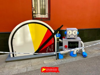 Улица Хоан Бланкес де Байш (Carrer de Joan Blanques de Baix) — «Лаборатория профессора Бланкеса» (El laboratori del Professor Blanques) — Феста Майор де Грасиа 2025 (Festa Major de Gràcia 2025)