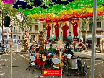 Пласа Ровира и Триас (Plaça Rovira i Trias) — «Хале Ровира» (Hale Rovira) — Феста Майор де Грасиа 2025 (Festa Major de Gràcia 2025)