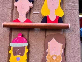 Улица Провиденсия (Carrer de Providència) — «Цирк Провиденсии» (El circ de Providència) — Феста Майор де Грасиа 2025 (Festa Major de Gràcia 2025)